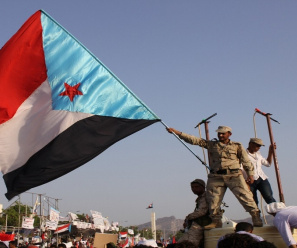 العرب اللندنية: المقاومة الجنوبية تغلق أبواب عدن بوجه الرئيس اليمني وحكومته.